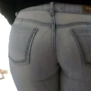 Knackarsch in Jeans